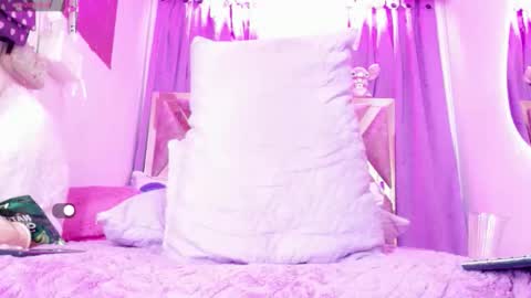 I V A N A  S E X Y   M O N T AL V O online show from April 19, 7:42 am