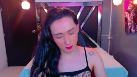 ivony giselle online show from March 25, 4:33 pm