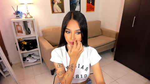 kirstenelsie online show from February 21, 3:45 am