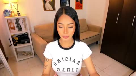 kirstenelsie online show from February 25, 12:47 am