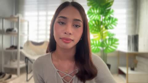 kirstenelsie online show from October 6, 6:35 am