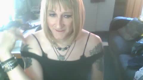 Jademinx online show from October 28, 2:15 pm