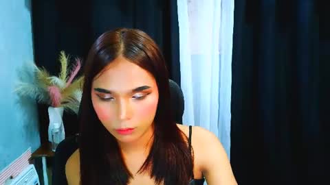 janella online show from July 18, 6:09 am