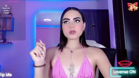 Snapshot of jessieafrodita chatting on December 21, 3:58 am Jessieafroditas room online show from December 21, 3:58 am