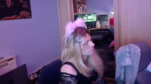 Jessiessicaxx online show from December 22, 6:39 am