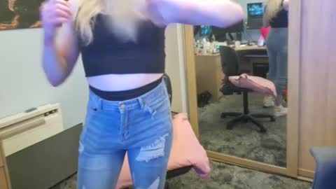 Jessiessicaxx online show from December 27, 11:50 am