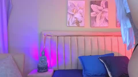 Jessy Mateus online show from March 22, 1:05 pm