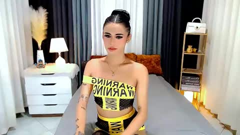 julie online show from February 22, 2:06 am