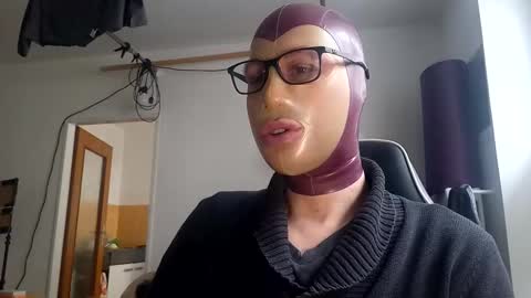 Snapshot of joanesxfree chatting on February 16, 1:38 pm The sweetest toy online show from February 16, 1:38 pm