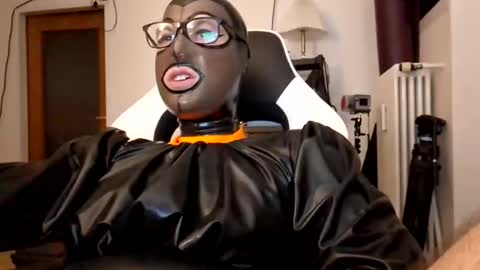 Snapshot of joanesxfree chatting on September 11, 6:05 pm The sweetest toy online show from September 11, 6:05 pm