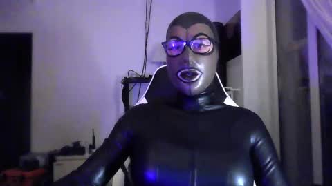 Snapshot of joanesxfree chatting on October 25, 6:03 pm The sweetest toy online show from October 25, 6:03 pm