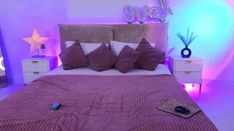 Jules Nightt online show from April 16, 9:37 pm