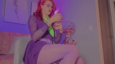 Juliana online show from December 14, 1:44 am