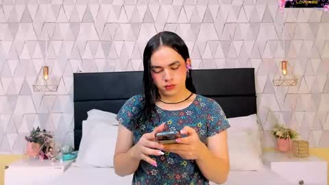 Justine online show from April 17, 4:04 am