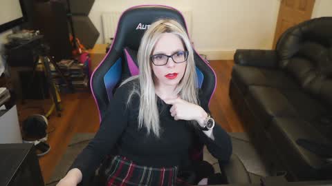 kelseycobalt online show from January 1, 11:07 pm