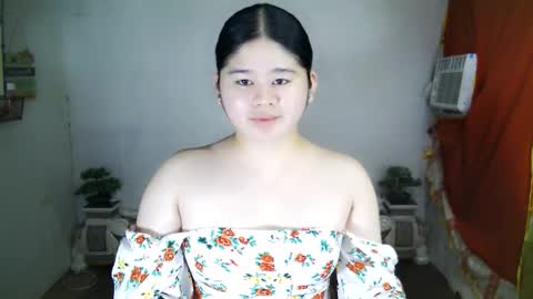 Your SweetGirl Ts online show from September 20, 5:24 am