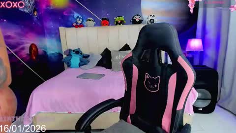 kylie anthonella online show from January 17, 2:08 am