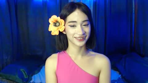 Snapshot of kitty_kim07 chatting on October 1, 6:58 am kitty_kim07 online show from October 1, 6:58 am