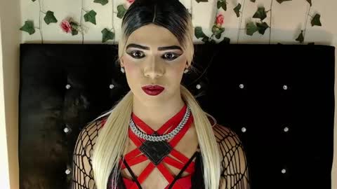 kristal_queen01 online show from June 10, 11:09 am