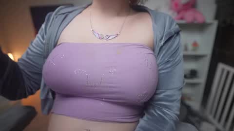 Snapshot of krystalsyxx chatting on February 12, 3:29 am Krystal Syx online show from February 12, 3:29 am