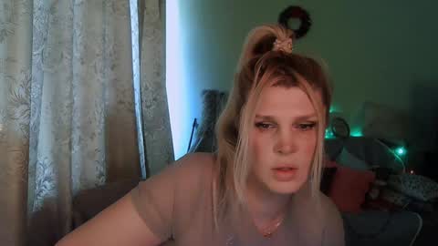 Annika  MTF ts post -op online show from December 21, 10:50 am