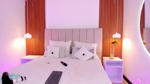 kloe sofia online show from October 20, 2:53 pm