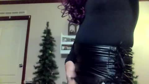Lacy online show from May 30, 4:38 pm