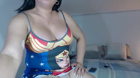 FLOR SALVAJE online show from January 17, 2:19 am