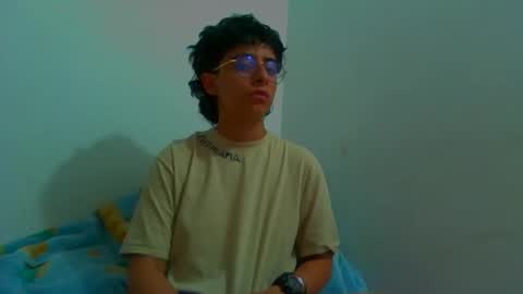 latinheatx22 online show from April 16, 9:37 pm