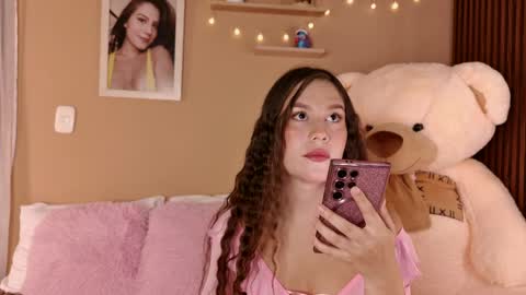 Lau  online show from March 26, 6:22 pm