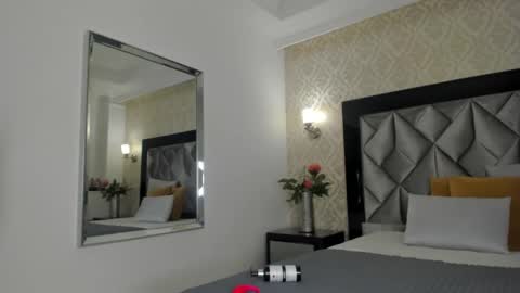 Layla Mackenzie  online show from October 6, 2:44 am