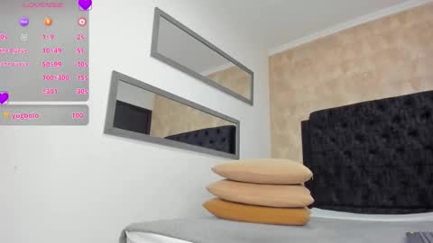 Layla Mackenzie  online show from March 11, 4:16 am