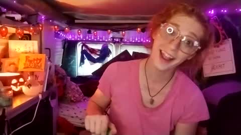 LesleyGumGrass- The Boring Trans girl online show from September 19, 8:03 pm