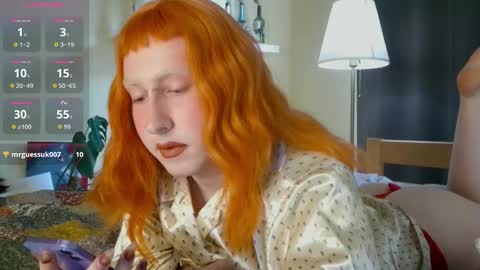 lia_grl online show from May 24, 11:40 am