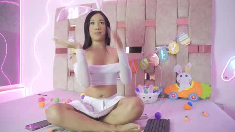 liasuaza online show from March 28, 2:30 pm