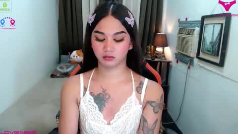 LILY online show from November 17, 5:35 pm