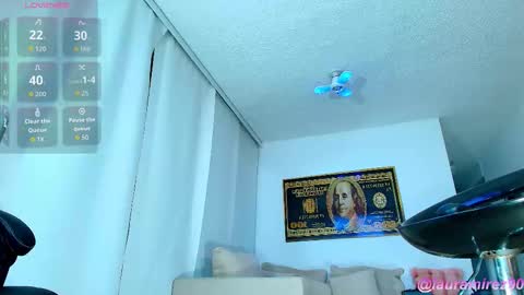 LAURA RAMIREZ online show from October 3, 5:40 am