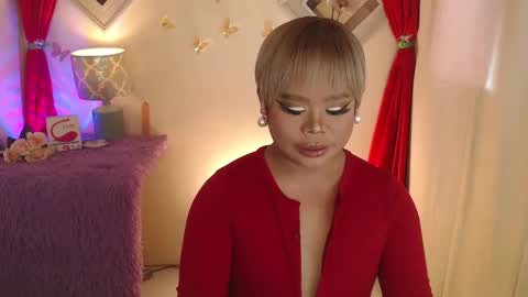 Lindsay online show from March 3, 12:01 am