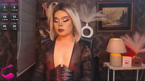 Lindsay online show from September 28, 9:25 pm