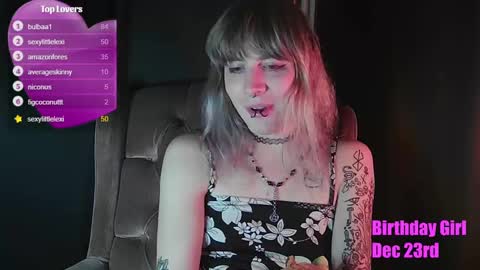 Gwen online show from December 22, 6:17 am