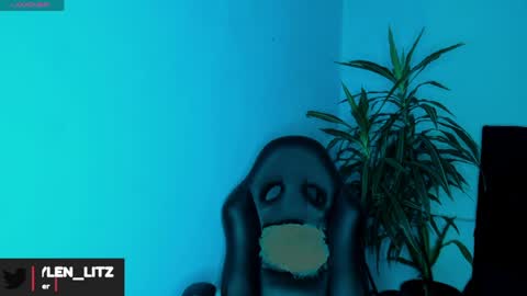 litz_81 online show from April 6, 3:23 pm