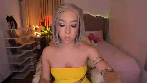 Goddess Ayumi online show from January 6, 11:14 am