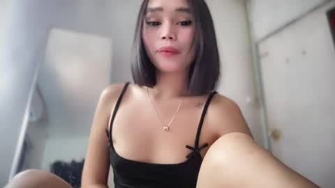 lovely_cittie18 online show from April 2, 2:42 am