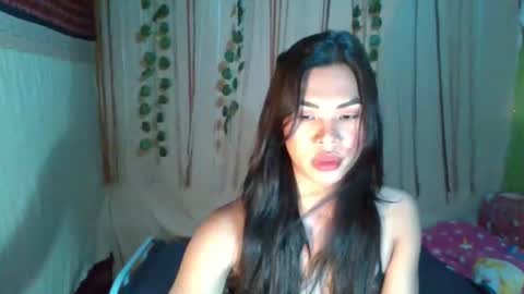 lovely_krizzy online show from November 26, 11:56 am
