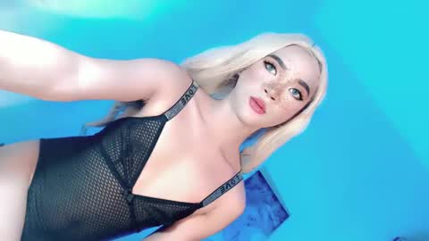 Lovingmonaru969 online show from December 23, 7:06 am