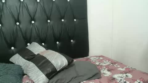 lsnnickykhanyile online show from September 27, 7:12 pm