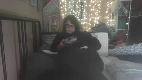 Luceatiel Queen of Spades online show from March 31, 8:38 am