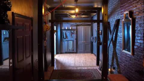 lucretiasissygothic online show from March 20, 6:36 am