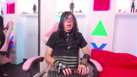 Cookie  online show from November 1, 1:08 pm