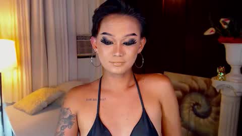 AdriannaFowks online show from April 15, 5:57 am